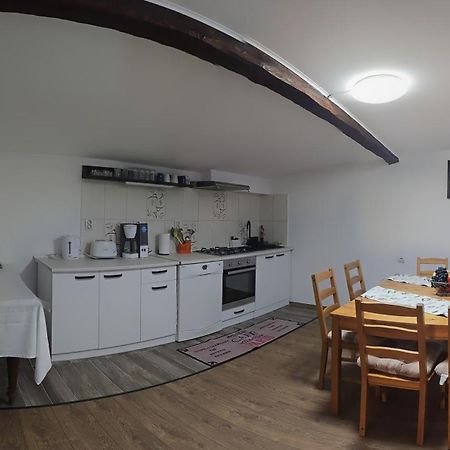 Casa De Oaspeti Laura Rîşnov 外观 照片
