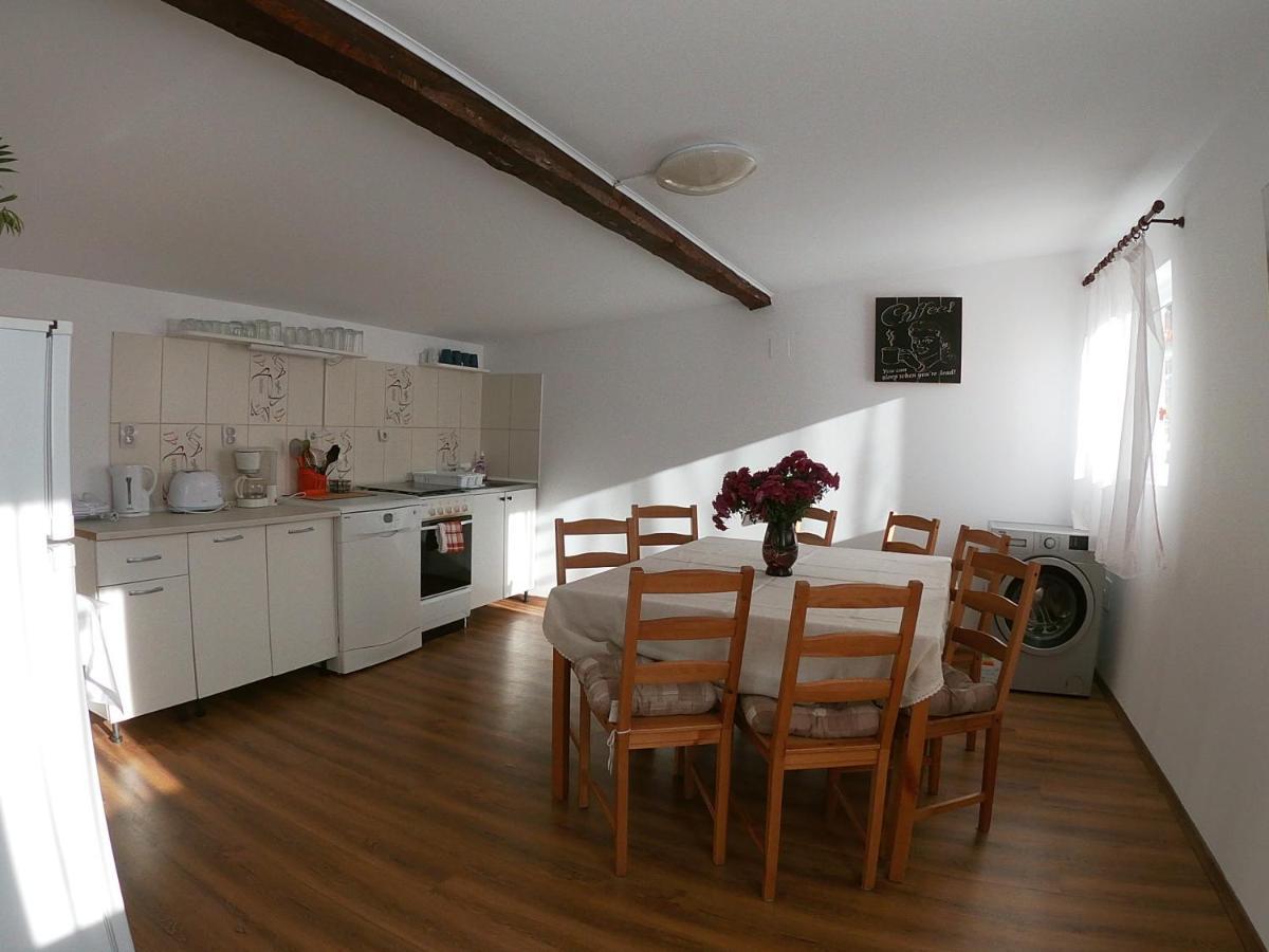Casa De Oaspeti Laura Rîşnov 外观 照片