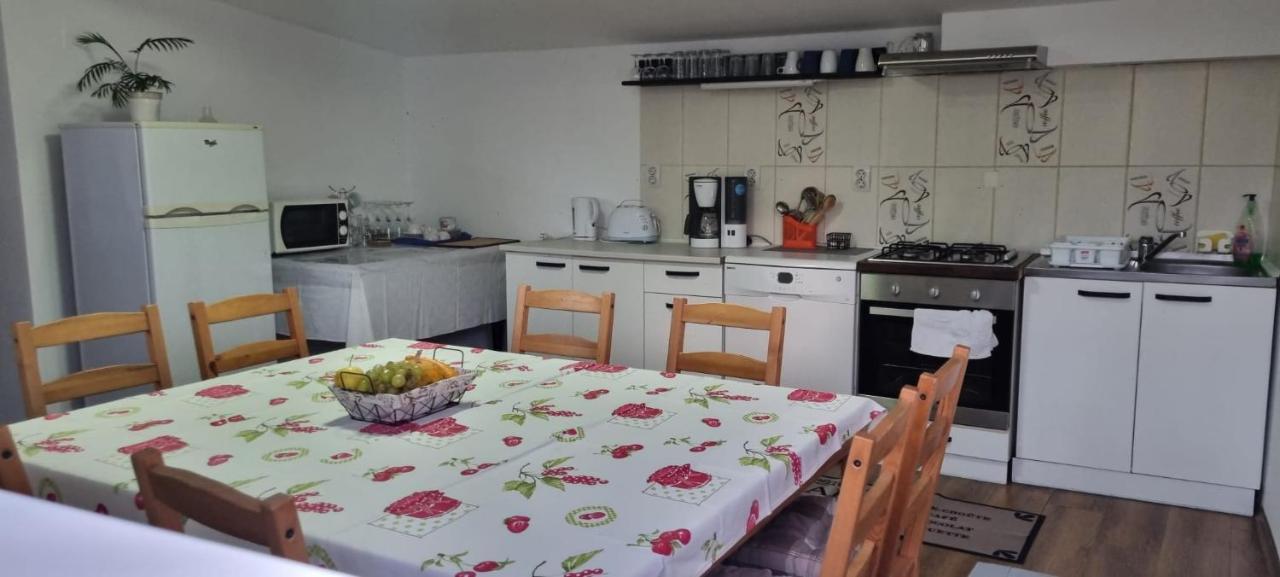 Casa De Oaspeti Laura Rîşnov 外观 照片
